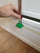 Load image into Gallery viewer, Shaker door Handle jig Paolini pocket ruler Festool kitchen installation
